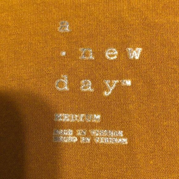 A.NEw day faux wrap long sleeve size medium - Picture 2 of 4